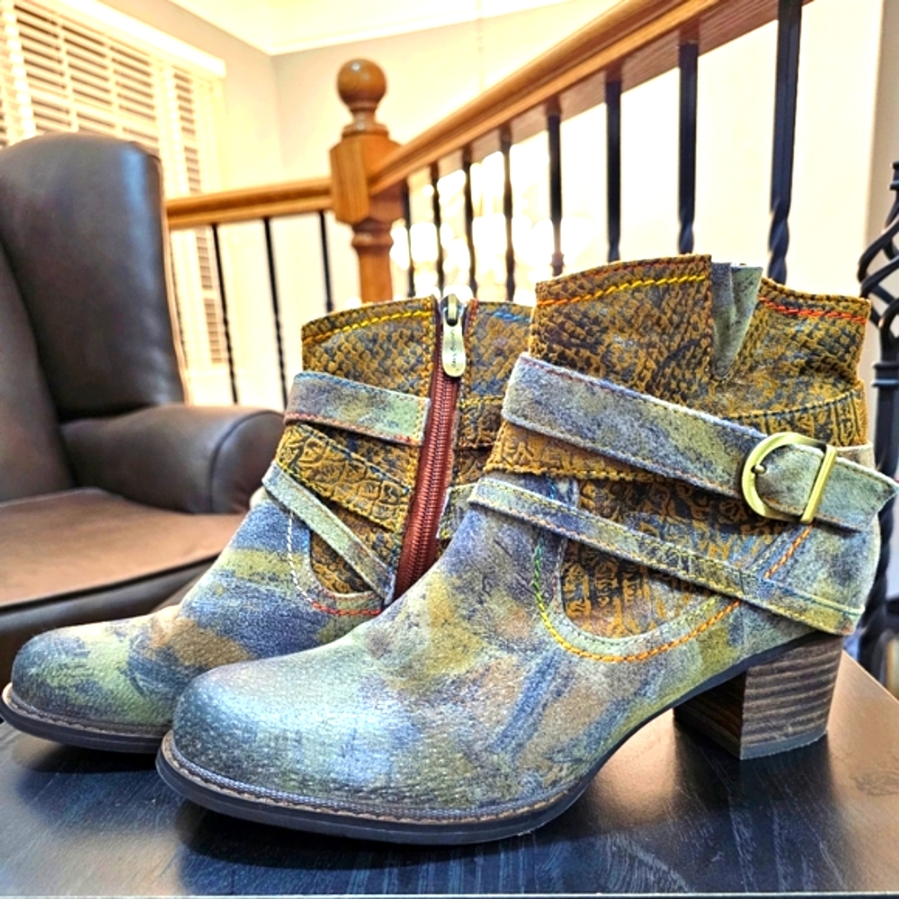 Stylish Multicolor Ankle Boots